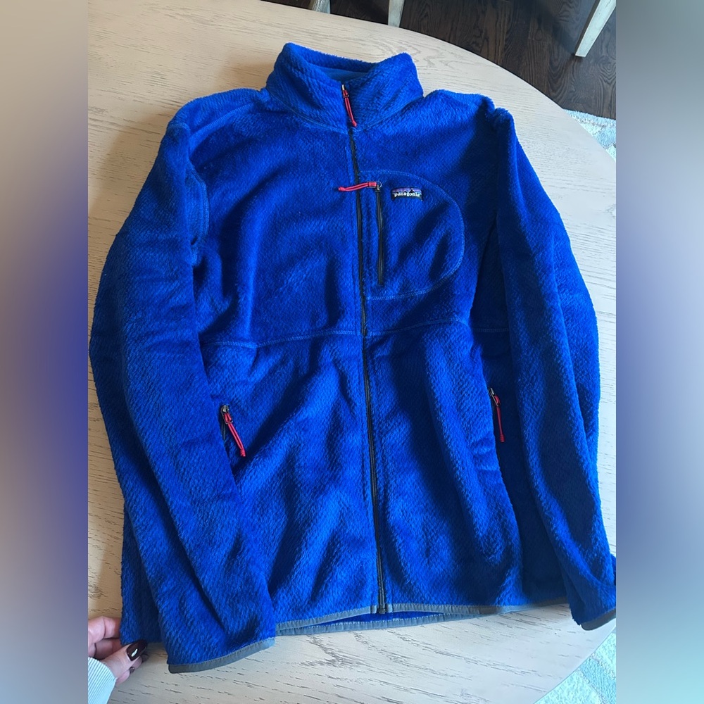 Patagonia Royal Blue Fleece with Red Accents - Picture 3 of 4